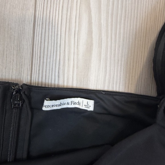 Abercrombie & Fitch Long-Sleeve Off-the-Shoulder Crepe Midi Dress Black Large - Picture 6 of 13